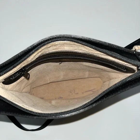 HCL Handcrafted Leathergoods Dark Brown Leather, Zip Closure, Shoulder Bag. - Picture 12 of 12